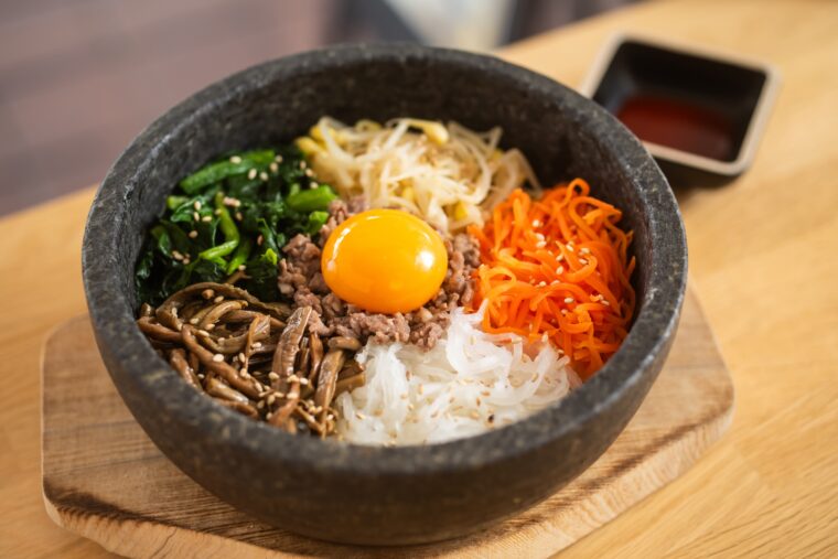 『石焼ビビンバ』（1,298円）