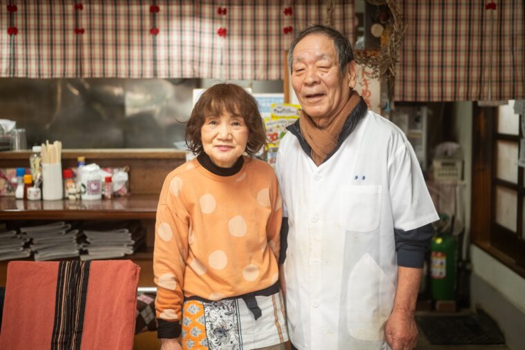 ふたりでお店を切り盛りする原田さんご夫妻