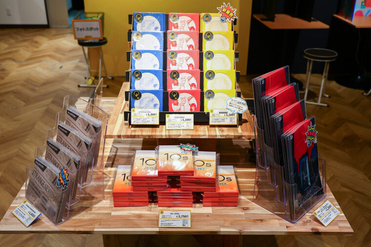 自宅で楽しめる謎解きグッズも販売