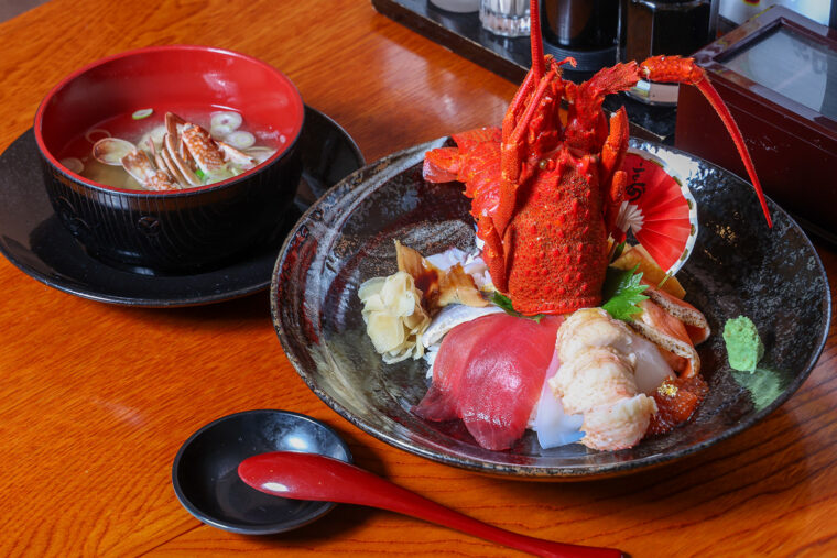 『開運!!あけおめ海鮮丼』（2,228円）
