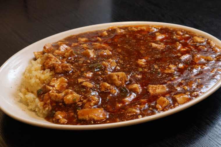 『麻婆あん×チャーハン』（980円）。