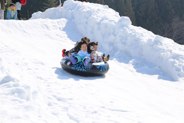 こどもたちが遊べる雪のアクティビティが満載！