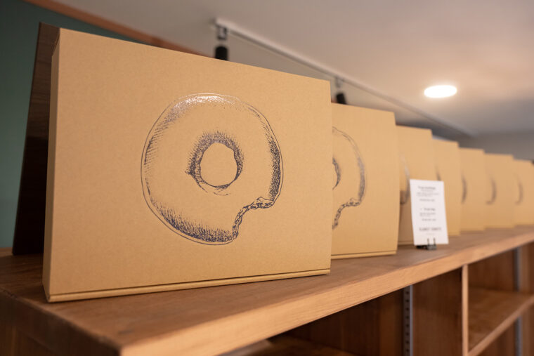 クラフト素材のかわいらしいギフトボックスもありますよ