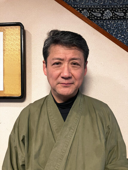 「鯉は生命力の強さや出世を象徴する魚。幸福と繁栄を願って振る舞われる伝統的な料理でもあります」