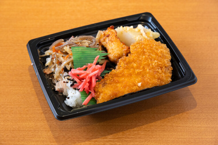 『タレかつのり弁』（431円）