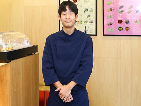 「2階の趣深い雰囲気も魅力です」と調理担当の天野姿星さん