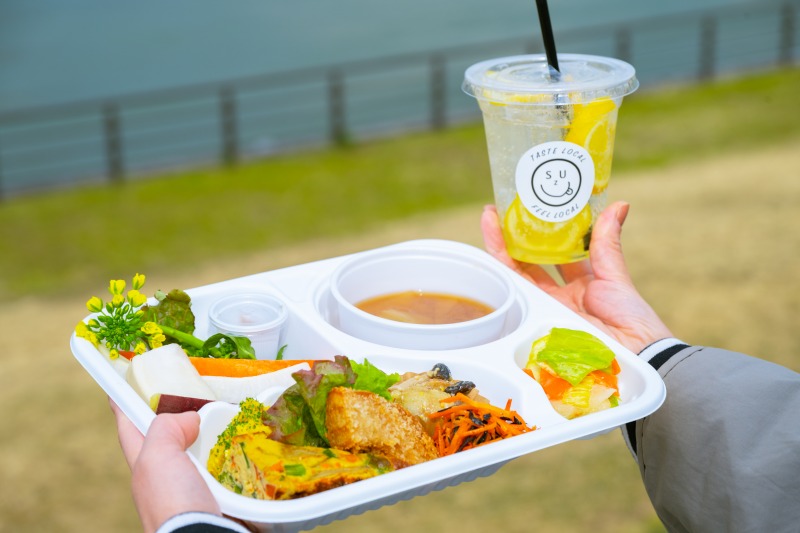 FD2 ナビカウル　ナビフード FARM TABLE SUZU】県産食材が満載！SUZUのお弁当を持ってピクニックに
