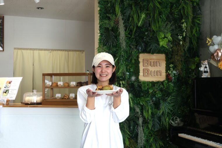 笑顔が素敵な店主の岩脇さん