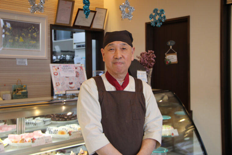 「甘酸っぱいイチゴとほんのりと甘いココナッツのハーモニーを楽しんで」と店主の平野さん