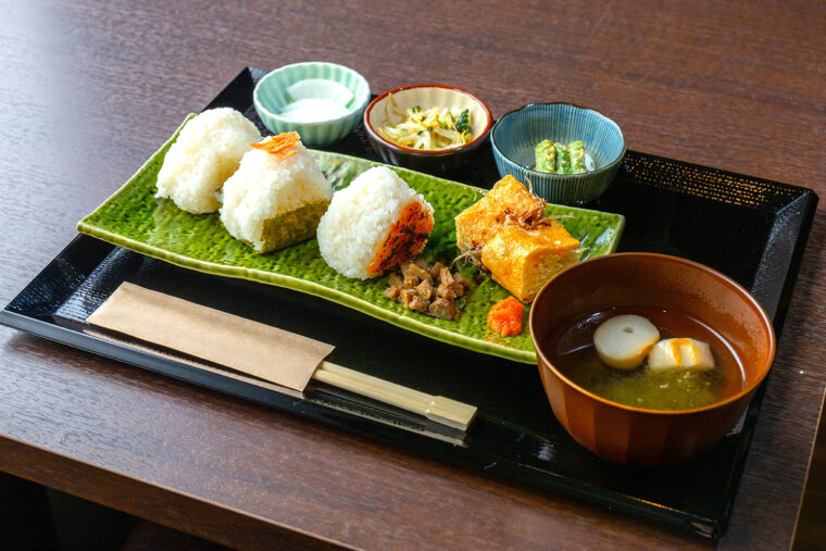 『おむすびセット』（1,000 円）