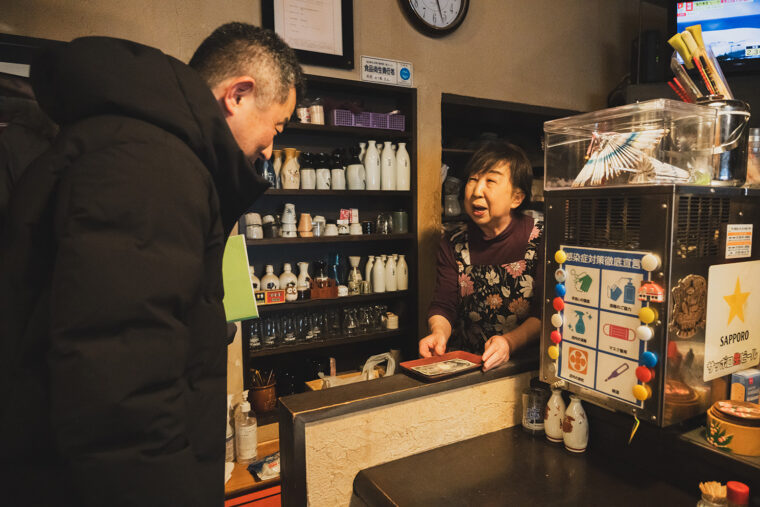 「今日のランチもおいしかったです！」と小倉さん。午後からの仕事に向けて元気をチャージしました