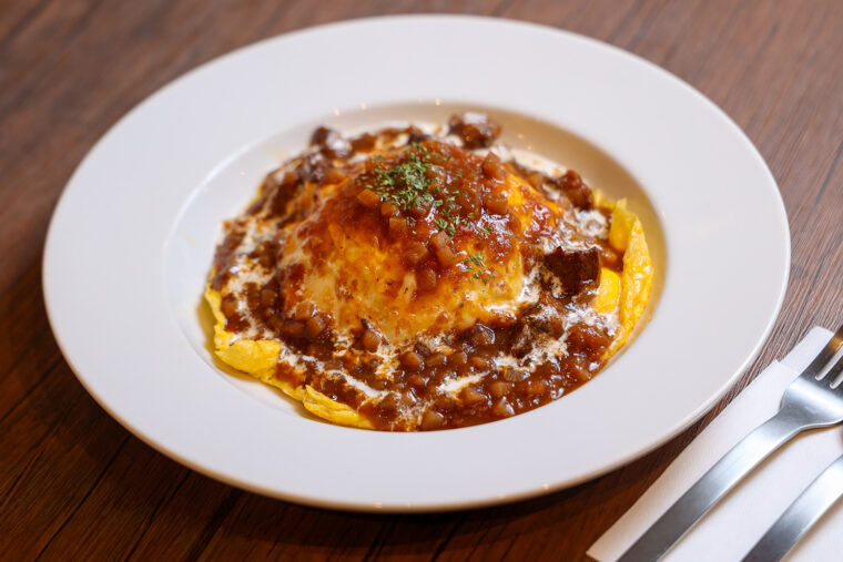 『和牛デミグラスソースのオムライス』（1,000円）