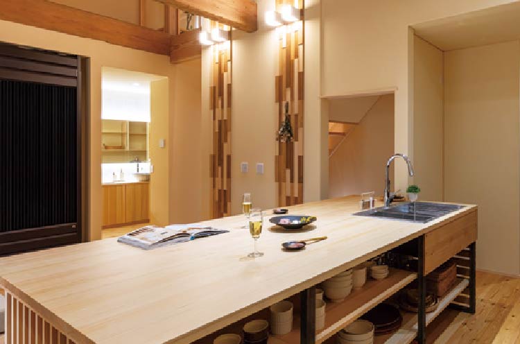 木製ワークトップアイランドキッチン