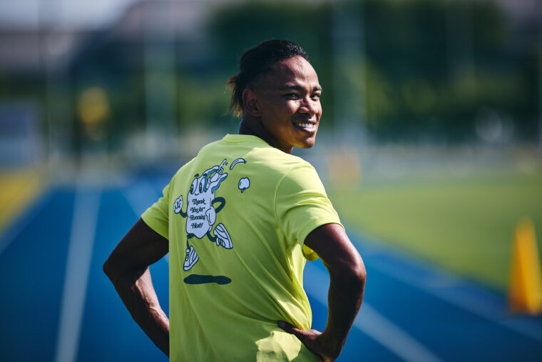 本郷タジュ選手