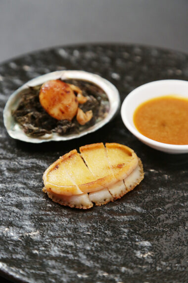 『鮑の肝醤油ソテー』