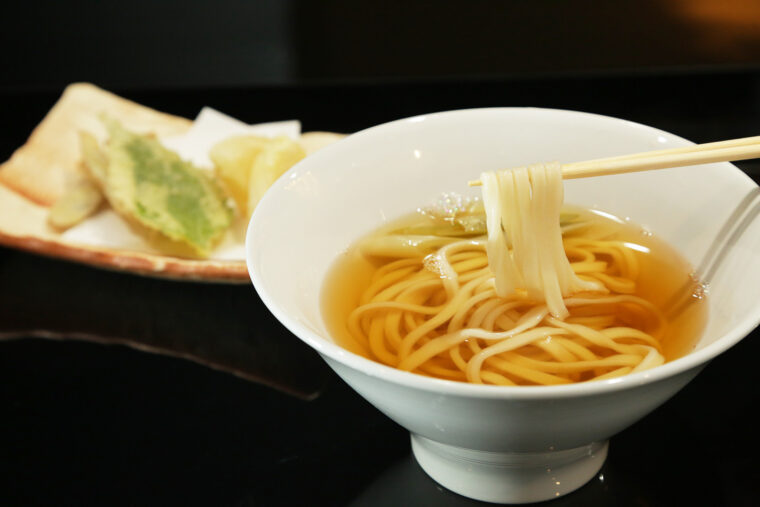 コースのシメの『出汁うどん』