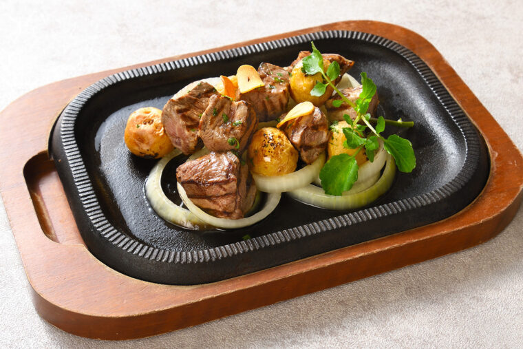 『サイコロステーキ 和風ソース』　