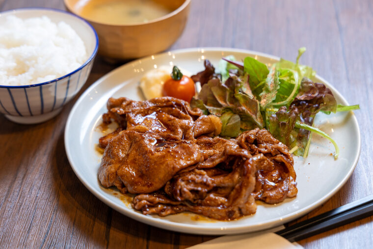 『トンテキ定食』（980円）