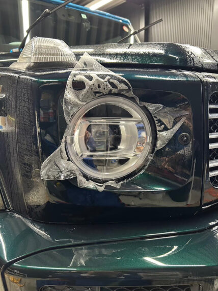 高い撥水性とUVカット性能を兼ね備えたSTEKのプロテクションフィルム（車種・メルセデスベンツ Gクラス）