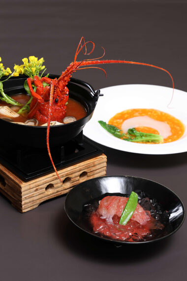 『伊勢海老 スパイシーソース 香港の香り』