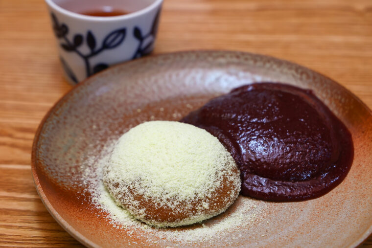 『栃餅』は食後に味わいたい逸品。コクのある味わいを楽しめます