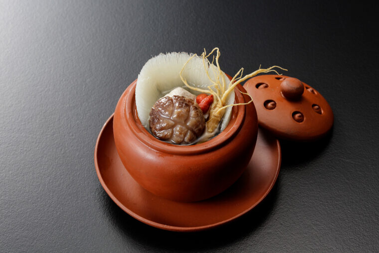 『高麗人参入りふかひれスープ』