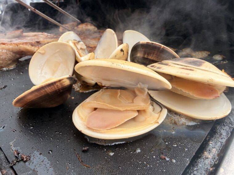 万代島鮮魚センターで買った貝や魚も焼けちゃう！！