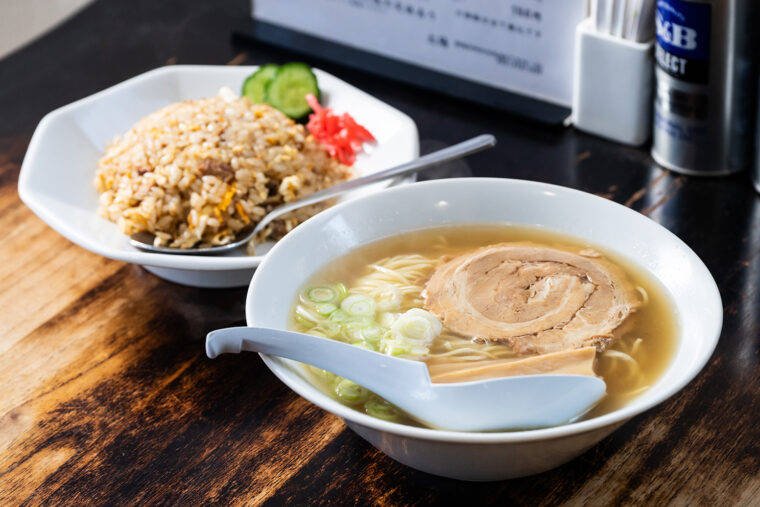 『らーめん・半チャーハンセット』（1,100円）