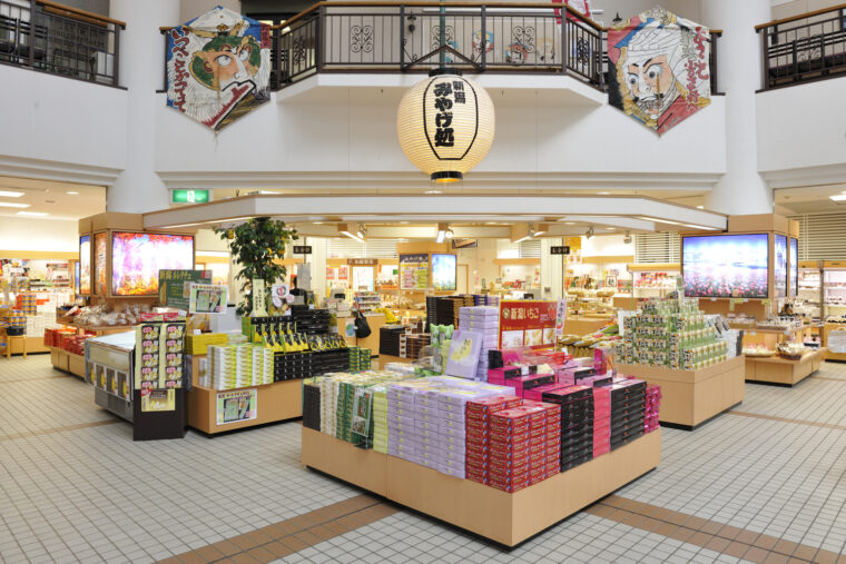 新潟のお土産、観光情報が手に入る定番スポット！