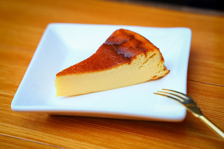 『米粉のチーズケーキ』（300円）
