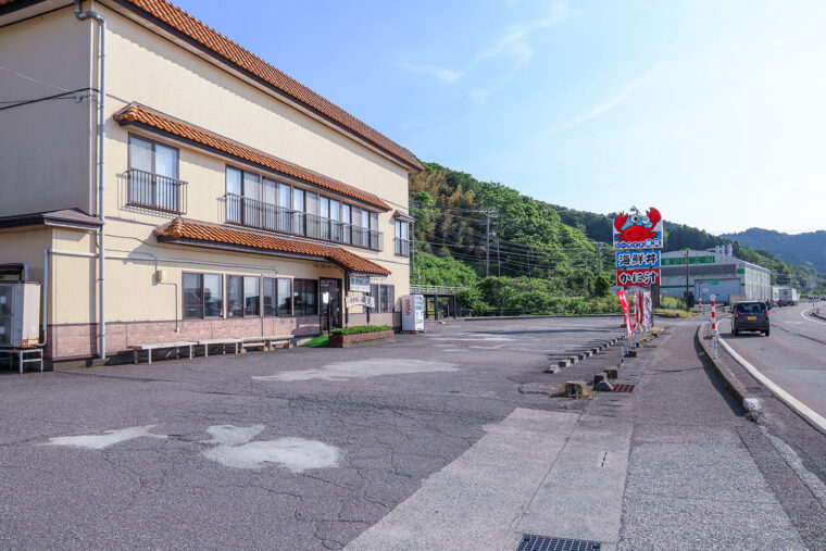 国道8号沿いにあり、アクセス抜群！