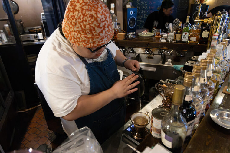 注文が入ってから豆を引き、抽出してくれます