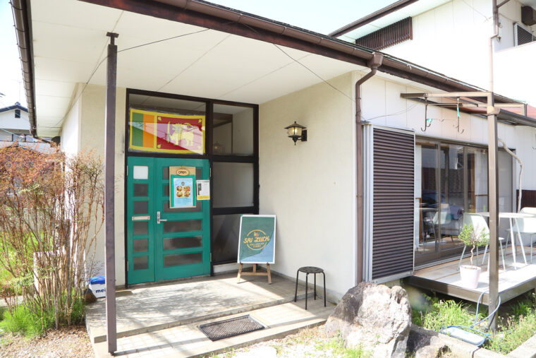 立仏小学校近く。場所は新潟市西区の住宅街