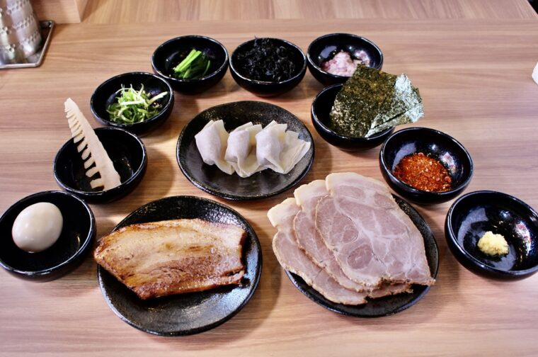 多彩なトッピングを用意