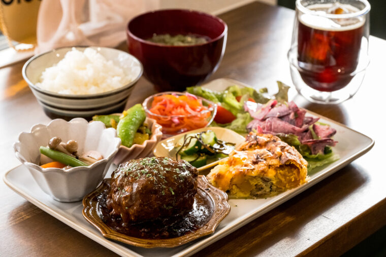 『リズプレート』（1,200 円）