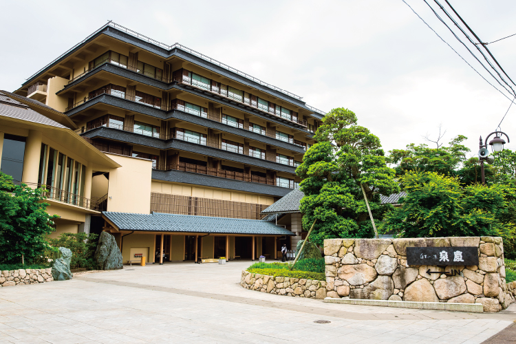 【白玉の湯 泉慶】新発田市月岡温泉453　☎︎0254-32-1111