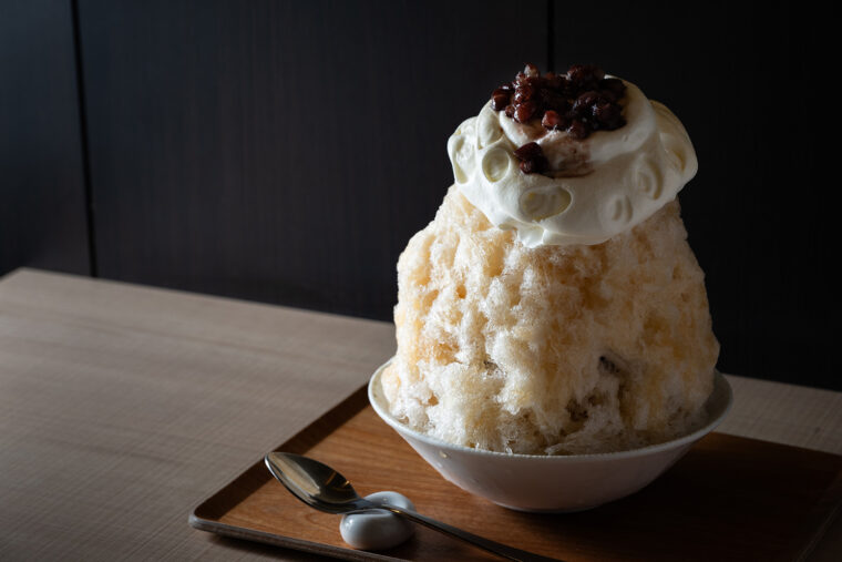 『和三盆あずき』（1,400円）。写真はレギュラーサイズだが、一回り小さい中サイズ（1,000円）も選べる