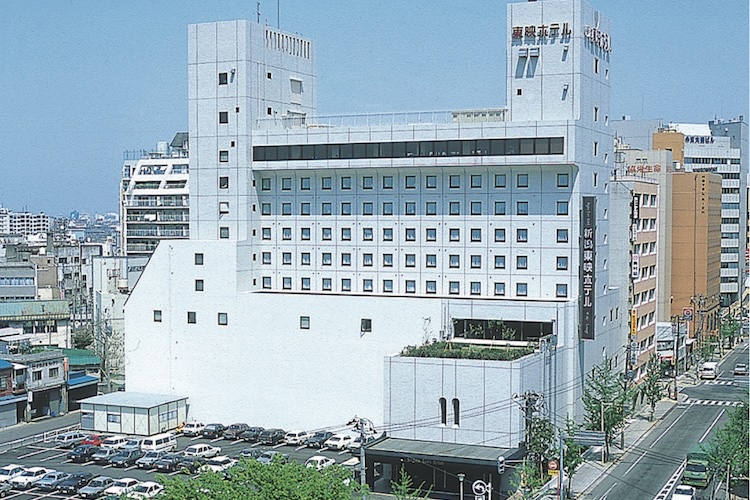 【新潟東映ホテル】新潟市中央区弁天2-1-6　☎︎025-244-7101