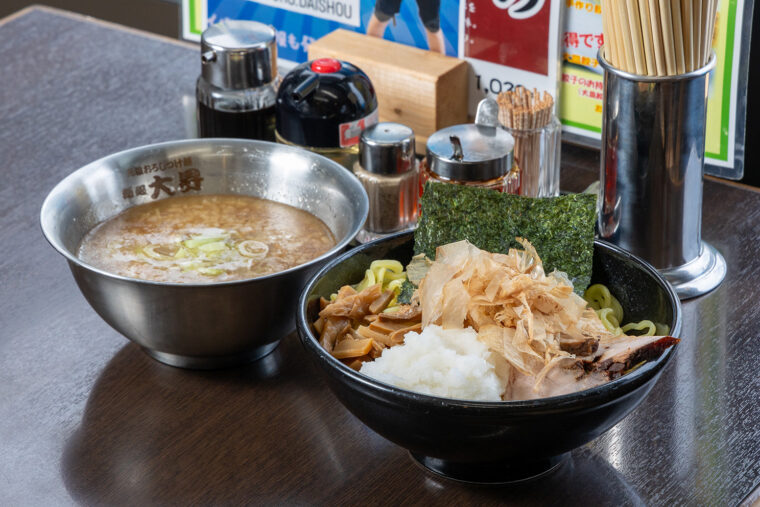 『濃厚魚介豚骨おろしつけ麺』（1,210円）