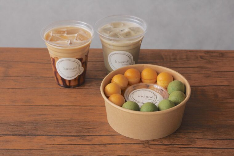 ベビーカステラ （15個490円～）とラテ（Cold／480円〜）
