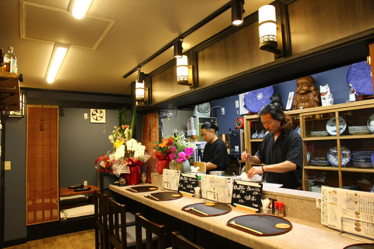 オーナーの瀧澤さん（右）と店長の霜越さん