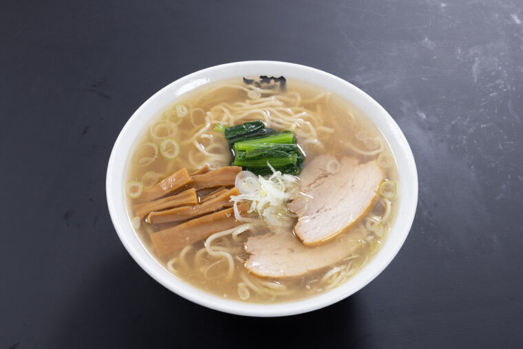 『新潟あっさりラーメン』（870円）