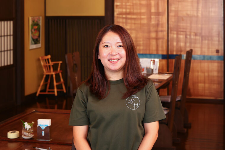 広島県出身。4年前に柏崎に移住。好きな食べ物はお米と山菜。山菜を愛するあまり、自ら山菜ガイドを行なうことも！