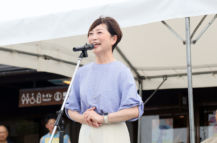 道の駅 加治川 五月女 奈緒美駅長