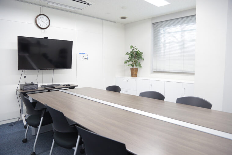 相談室は全7室。一部に、 乳幼児と一緒に相談できるよう玩具を備えた部屋も用意