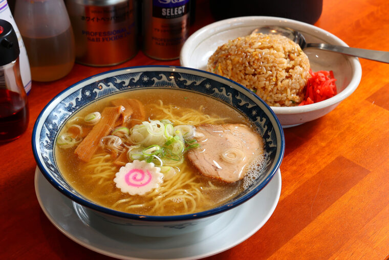 『正油らあめん 半チャーハンセット』（1,150円）