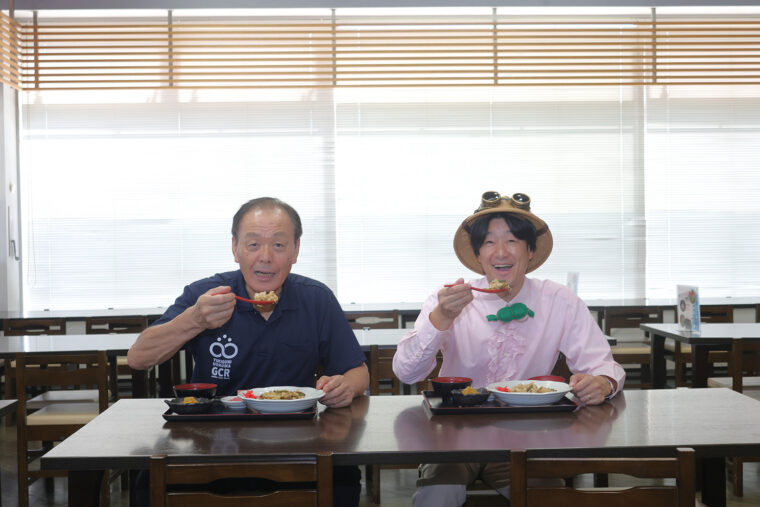 自転車で走ったあとは、道の駅ゆのたにで、開高健さんが愛した『開高めし』を食べる