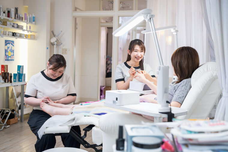手足同時の施術で短時間で美しく