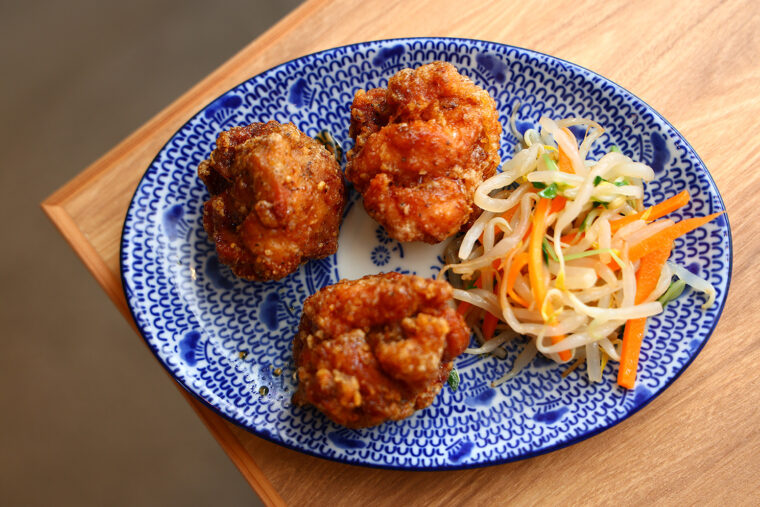 『新潟 “ 新” 名物 黒酢から揚げ』（627円）
