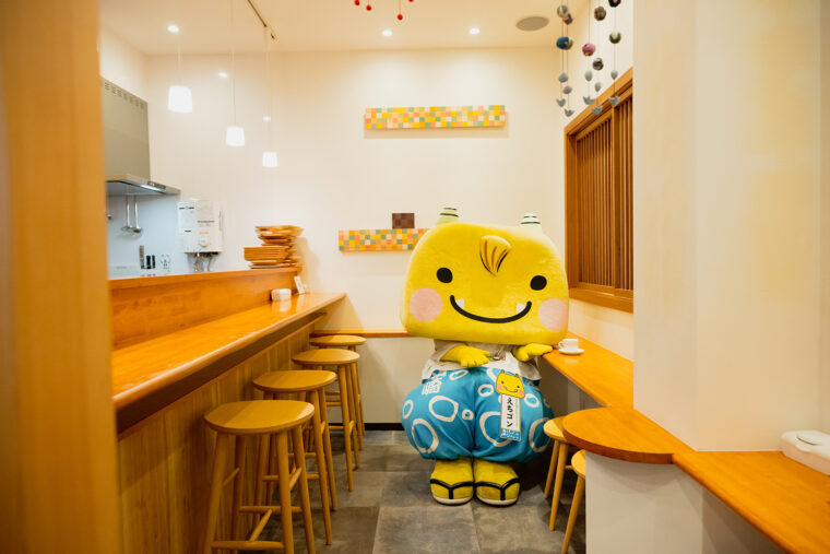 店内では、甘味やコーヒーをゆっくり味わえる